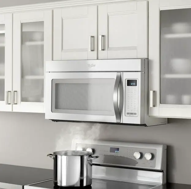 white appliance kitchen