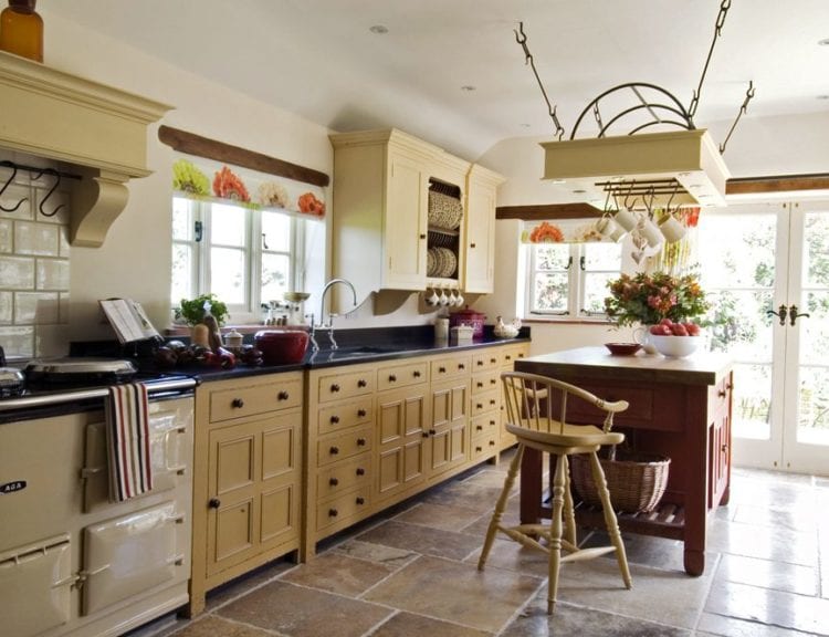traditional kitchen style